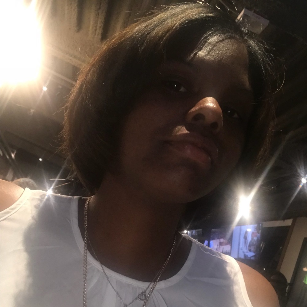 Meet your Posher, Kayla